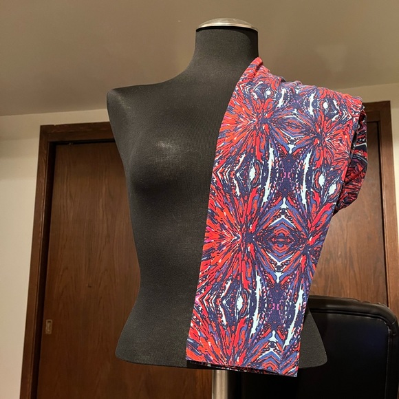 Lularoe TC Leggings - Picture 2 of 5